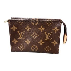 Louis Vuitton Monogram Toiletry 15